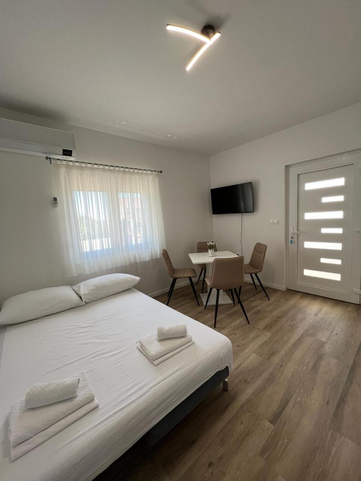 Apartments Mamma Mia أوروبيتش المظهر الخارجي الصورة